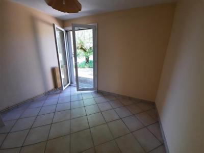 For sale Lamothe-landerron 3 rooms 68 m2 Gironde (33190) photo 3