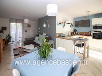 For sale Gex 5 rooms 111 m2 Ain (01170) photo 1