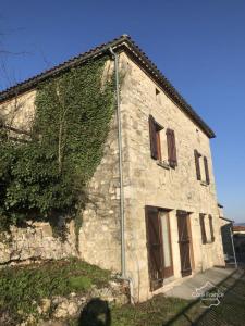 For sale Montmurat 4 rooms 80 m2 Cantal (15600) photo 0