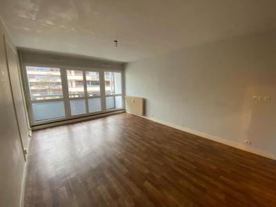 For sale Reims 3 rooms 55 m2 Marne (51100) photo 2
