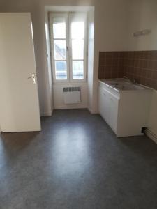 For rent Vatan 4 rooms 86 m2 Indre (36150) photo 0