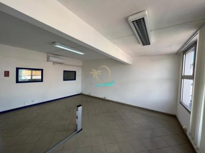 Louer Local commercial 33 m2 Abymes