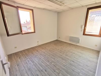 For rent Avignon 3 rooms 41 m2 Vaucluse (84000) photo 0