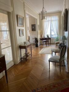 For rent Madeleine 4 rooms 220 m2 Nord (59110) photo 0