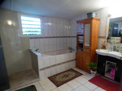 For sale Avirons 4 rooms 103 m2 Reunion (97425) photo 4