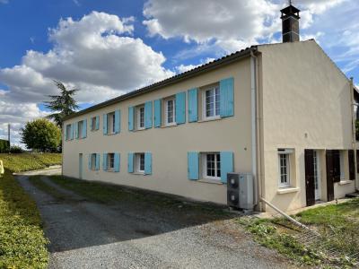 For sale Saint-jean-d'angely ST JEAN D'ANGELY 7 rooms 304 m2 Charente maritime (17400) photo 0