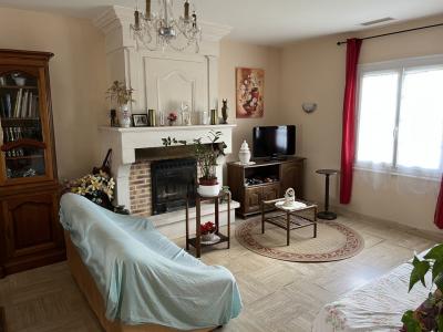 For sale Saint-jean-d'angely ST JEAN D'ANGELY 7 rooms 304 m2 Charente maritime (17400) photo 3