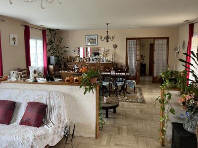 For sale Saint-jean-d'angely ST JEAN D'ANGELY 7 rooms 304 m2 Charente maritime (17400) photo 4