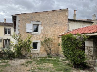 For sale Saint-jean-d'angely ST JEAN D'ANGELY CENTRE 7 rooms 171 m2 Charente maritime (17400) photo 0