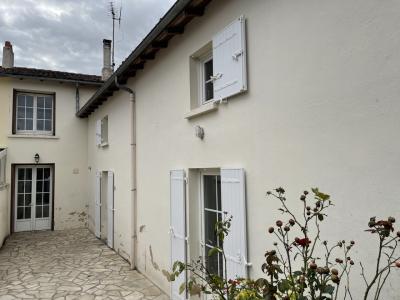 For sale Saint-jean-d'angely ST JEAN D'ANGELY CENTRE 7 rooms 171 m2 Charente maritime (17400) photo 1
