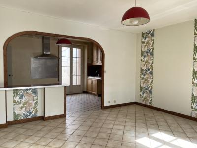 For sale Saint-jean-d'angely ST JEAN D'ANGELY CENTRE 7 rooms 171 m2 Charente maritime (17400) photo 3
