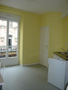 For rent Laval 1 room 22 m2 Mayenne (53000) photo 2