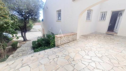 For sale Poussan 5 rooms 206 m2 Herault (34560) photo 2