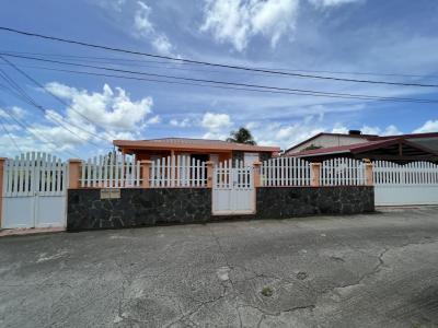 For sale Ducos 5 rooms 177 m2 Martinique (97224) photo 0