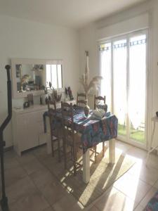 For sale Montpellier 4 rooms 73 m2 Herault (34000) photo 2