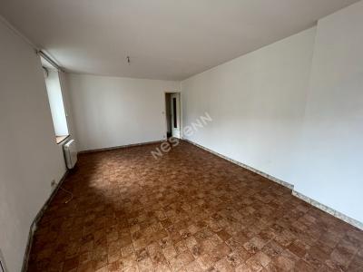 For rent Loudeac En centre ville 3 rooms 87 m2 Cotes d'armor (22600) photo 2
