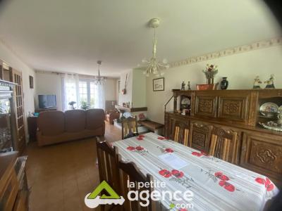 For sale Bourges 6 rooms 140 m2 Cher (18000) photo 2