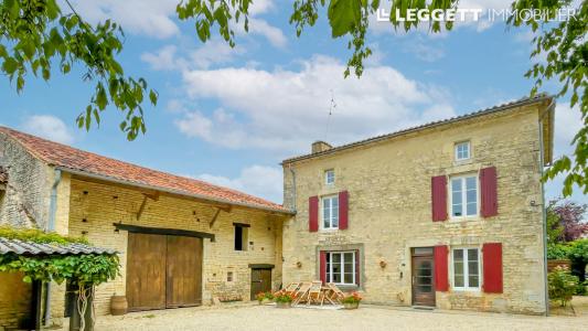 For sale Fouqueure 7 rooms 142 m2 Charente (16140) photo 0