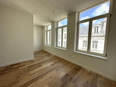 For sale Lille 3 rooms 74 m2 Nord (59800) photo 2