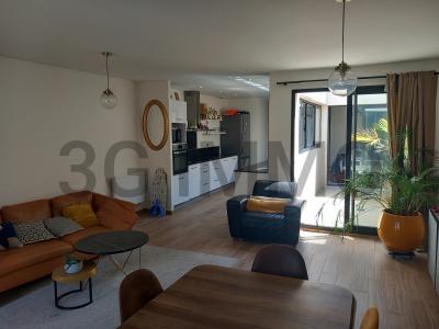 For sale Bouscat 3 rooms 110 m2 Gironde (33110) photo 0