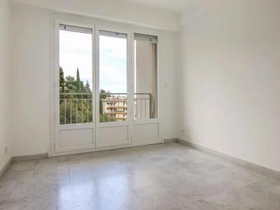For sale Nice 3 rooms 57 m2 Alpes Maritimes (06200) photo 3
