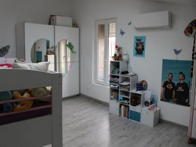 For sale Lunel 6 rooms 126 m2 Herault (34400) photo 4