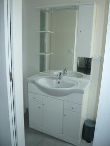 For rent Laval LAVAL 1 room 16 m2 Mayenne (53000) photo 2