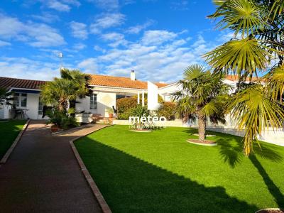 For sale Tranche-sur-mer 6 rooms 190 m2 Vendee (85360) photo 0