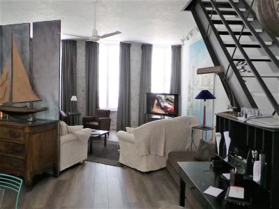For rent Rochelle CENTRE VILLE 4 rooms 106 m2 Charente maritime (17000) photo 0