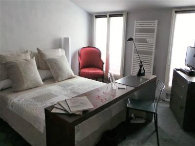 For rent Rochelle CENTRE VILLE 4 rooms 106 m2 Charente maritime (17000) photo 3