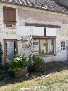 For sale Veaugues 4 rooms 110 m2 Cher (18300) photo 1