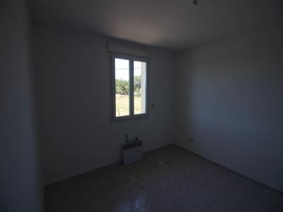 For rent Eyguieres 3 rooms 66 m2 Bouches du Rhone (13430) photo 2