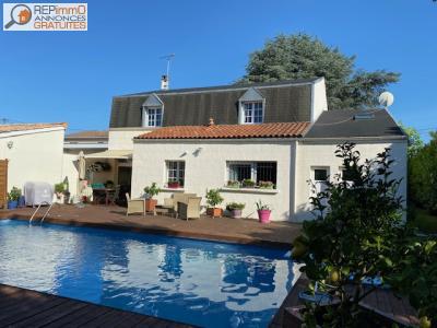 For sale Begles 8 rooms 230 m2 Gironde (33130) photo 1