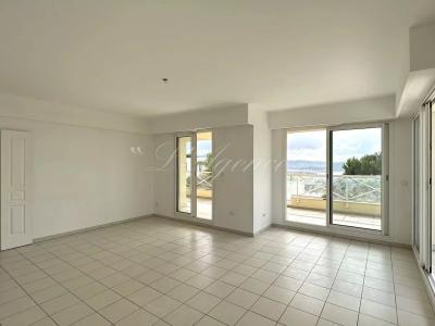 For sale Nice 4 rooms 104 m2 Alpes Maritimes (06200) photo 2