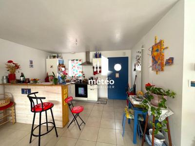 For sale Lucon 3 rooms 60 m2 Vendee (85400) photo 2