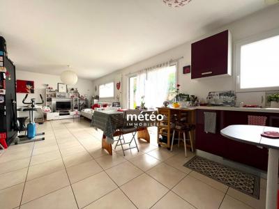 For sale Lucon 3 rooms 65 m2 Vendee (85400) photo 3