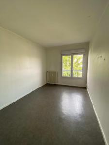 For sale Nevers 3 rooms 68 m2 Nievre (58000) photo 3