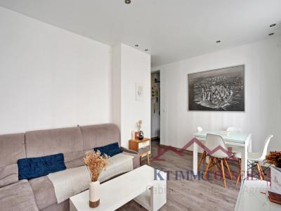 For sale Paris-10eme-arrondissement 2 rooms 37 m2 Paris (75010) photo 0