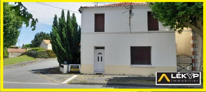 For sale Saint-jean-d'angely 3 rooms 100 m2 Charente maritime (17400) photo 0