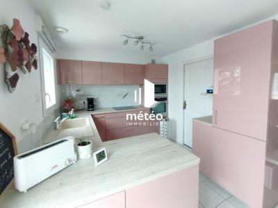 For sale Angles 5 rooms 99 m2 Vendee (85750) photo 2