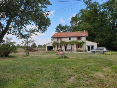 For sale Matha 9 rooms 350 m2 Charente maritime (17160) photo 3