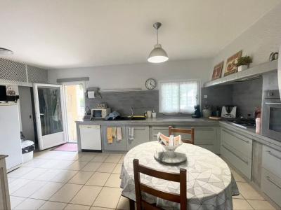 For sale Taillades 8 rooms 218 m2 Vaucluse (84300) photo 1