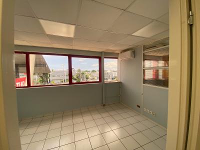 For sale Baie-mahault 5 rooms 120 m2 Guadeloupe (97122) photo 4