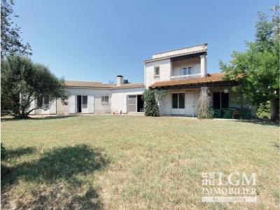 For sale Arles 4 rooms 150 m2 Bouches du Rhone (13200) photo 0