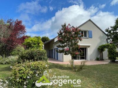 For sale Bourges 7 rooms 190 m2 Cher (18000) photo 1