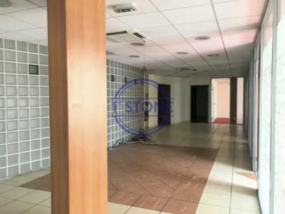 Louer Local commercial 300 m2 Marseille-10eme-arrondissement