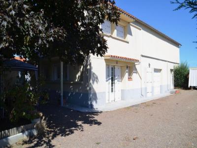 For sale Sainte-hermine 4 rooms 122 m2 Vendee (85210) photo 0