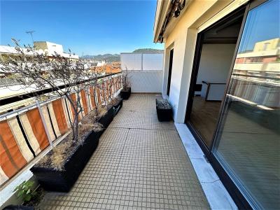 For sale Nice 5 rooms 132 m2 Alpes Maritimes (06300) photo 2