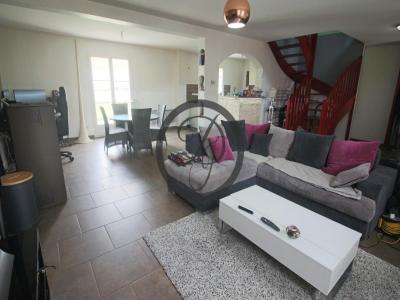 For sale Saint-just-en-chaussee 4 rooms 109 m2 Oise (60130) photo 0