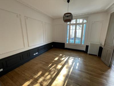 For sale Vichy 8 rooms 214 m2 Allier (03200) photo 3